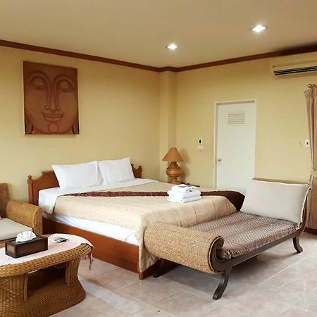 Mini Cost Apartment&Guesthouse Chiang Mai Bagian luar foto